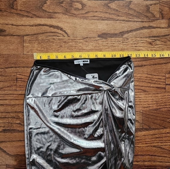 Fashion Nova Fun memory metallic skirt set - Picture 8 of 8